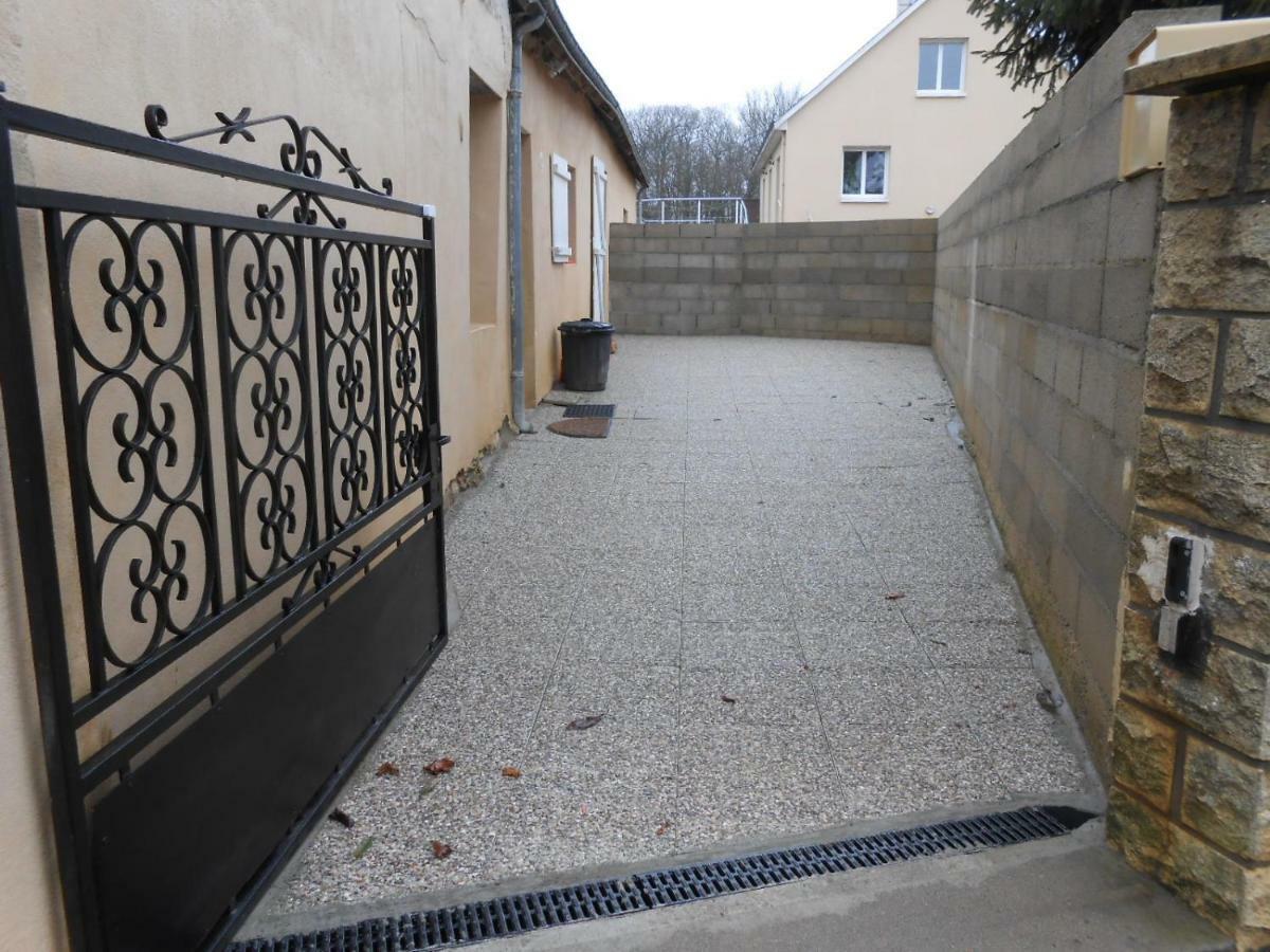 Flat Appartement Château-Renault Buitenkant foto